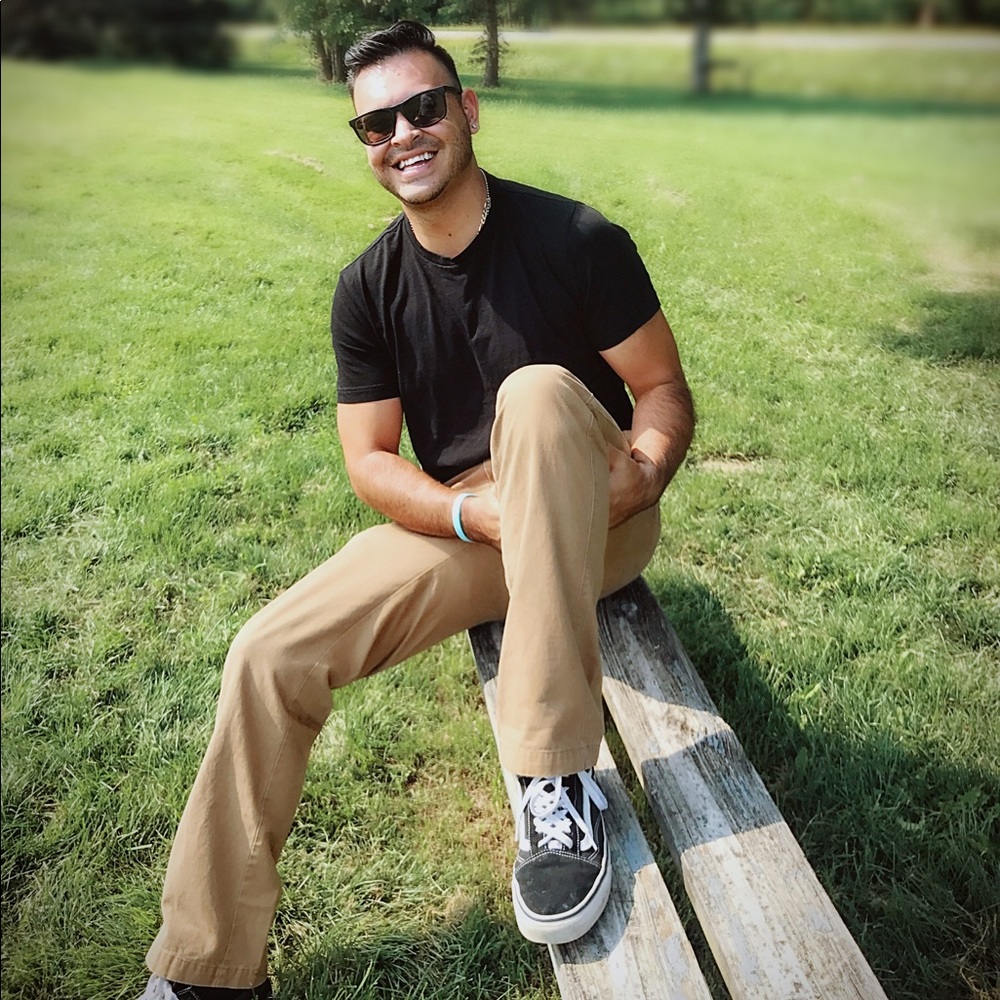 Meet your Posher, Rodrigo